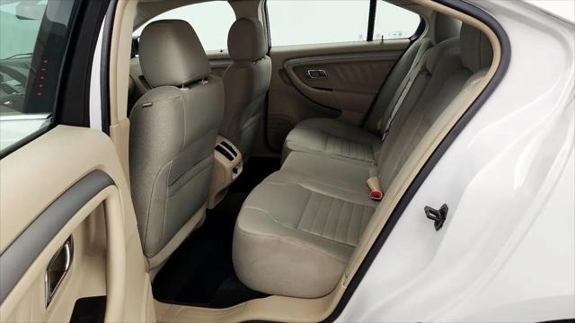 2016 Ford Taurus SE