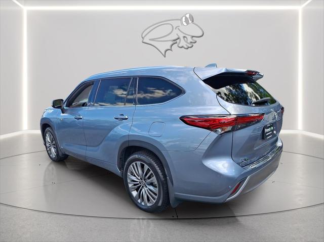 2021 Toyota Highlander Hybrid Platinum 2021 Toyota Highlander Hybrid Platinum