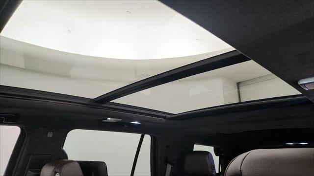 2023 Cadillac Escalade 4WD Sport Platinum