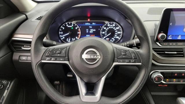 2023 Nissan Altima SV FWD