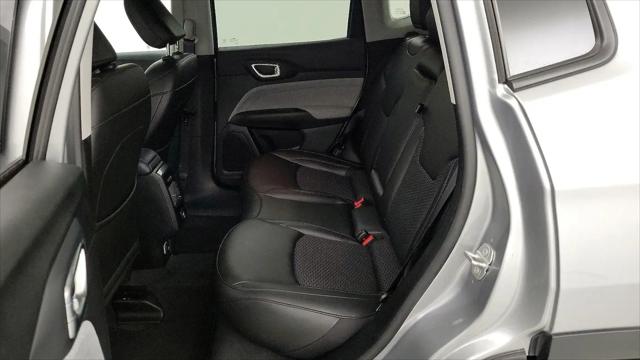 2022 Jeep Compass Latitude FWD