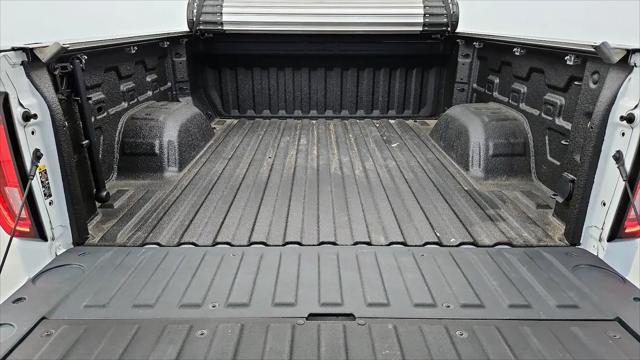 2024 GMC Sierra 1500 4WD Crew Cab Short Box SLT