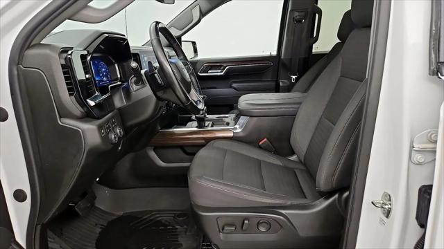 2023 Chevrolet Silverado 1500 4WD Crew Cab Short Bed RST
