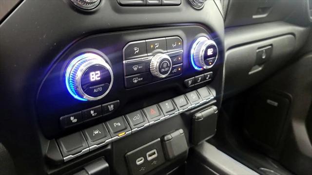 2022 GMC Sierra 1500 Limited 4WD Crew Cab Short Box AT4