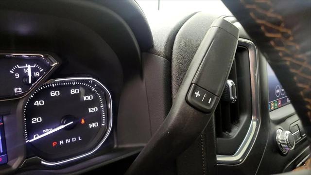 2022 GMC Sierra 1500 Limited 4WD Crew Cab Short Box AT4