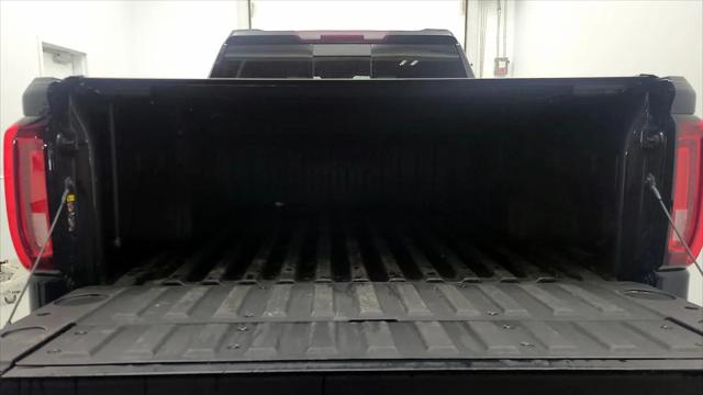 2022 GMC Sierra 1500 Limited 4WD Crew Cab Short Box AT4