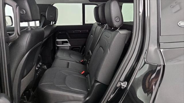 2024 Land Rover Defender 110 P300