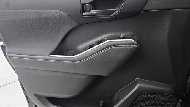2020 Toyota Highlander LE
