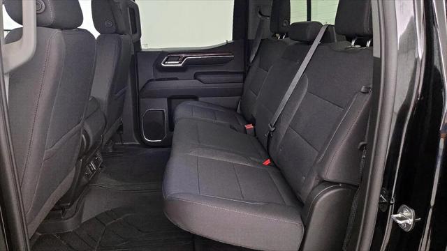 2022 Chevrolet Silverado 1500 4WD Crew Cab Standard Bed LT