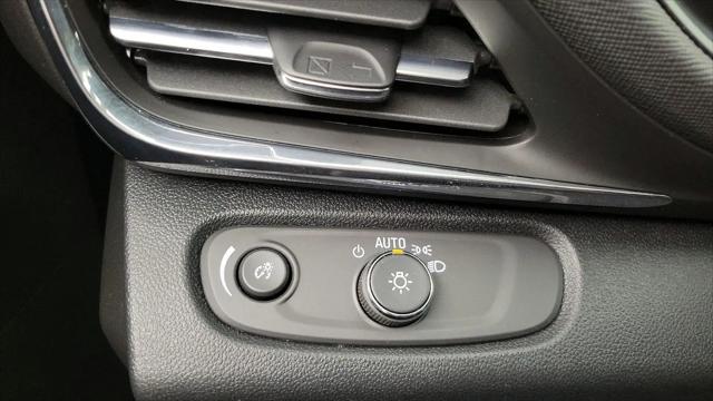 2025 Buick NV Preferred FWD