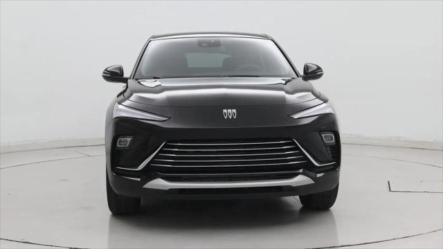 2025 Buick NV Preferred FWD