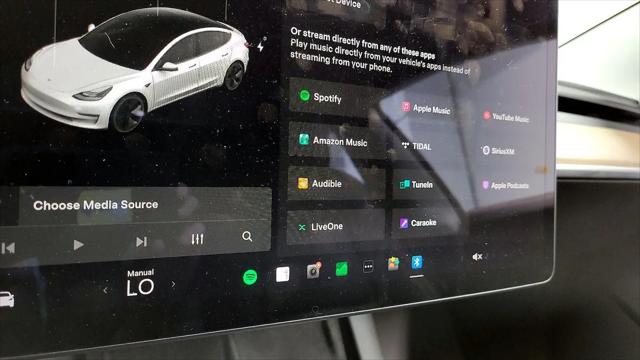 2022 Tesla Model 3 Rear-Wheel Drive