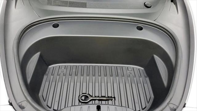 2022 Tesla Model 3 Rear-Wheel Drive
