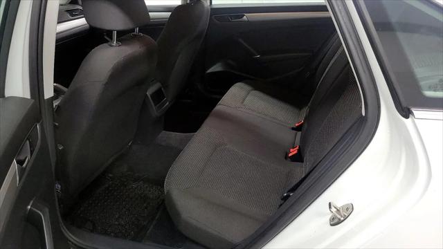 2016 Volkswagen Passat 1.8T S