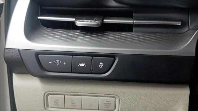 2022 Kia Carnival MPV LX Seat Package