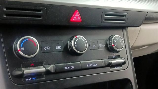 2022 Kia Carnival MPV LX Seat Package