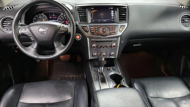 2018 Nissan Pathfinder SL