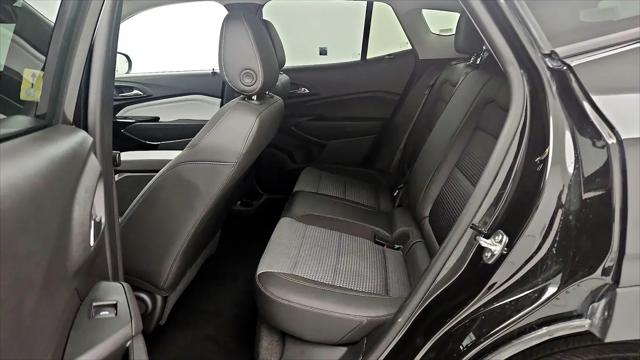 2025 Chevrolet Trax FWD LT