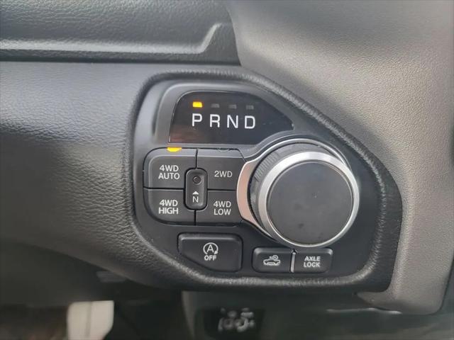 2025 Ram 1500 Big Horn Crew Cab 4x4 5'7" Box