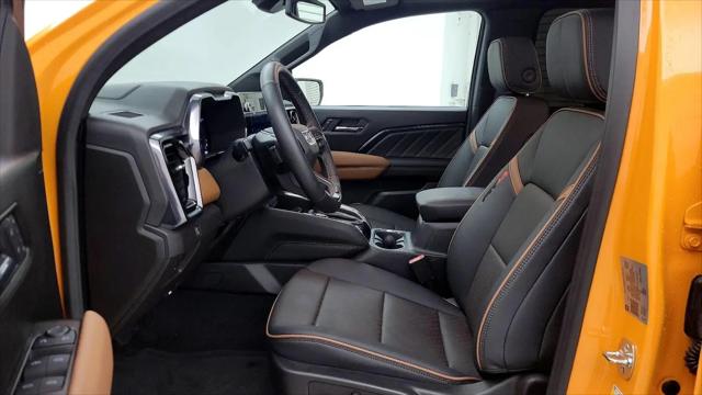 2025 GMC Canyon 4WD AT4