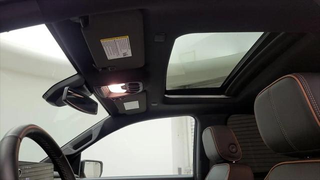 2025 GMC Canyon 4WD AT4