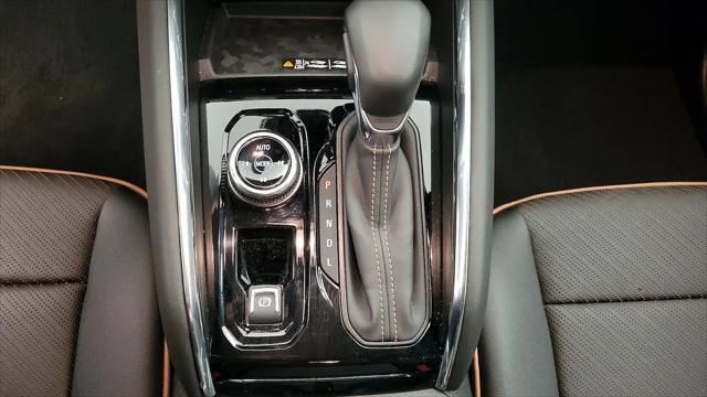 2025 GMC Canyon 4WD AT4