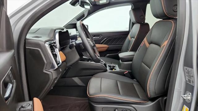 2025 GMC Canyon 4WD AT4