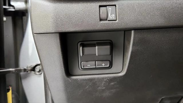 2025 GMC Canyon 4WD AT4