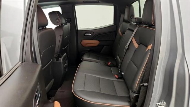 2025 GMC Canyon 4WD AT4