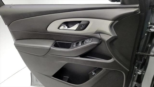 2023 Chevrolet Traverse AWD LT Cloth