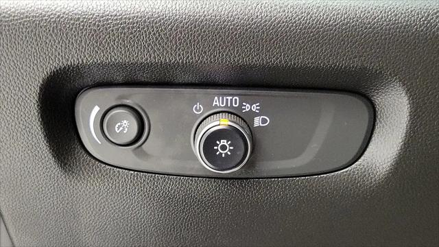 2023 Chevrolet Traverse AWD LT Cloth