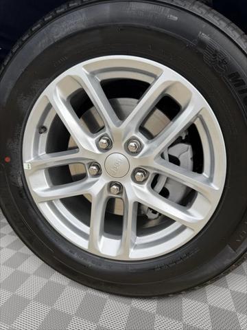 2026 Jeep Grand Cherokee Altitude 4x2