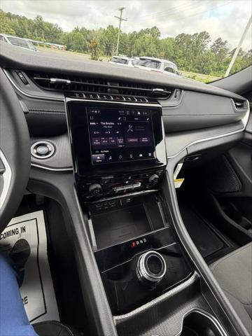 2026 Jeep Grand Cherokee Altitude 4x2