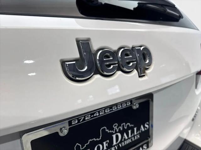 2022 Jeep Grand Cherokee Laredo E 4x4