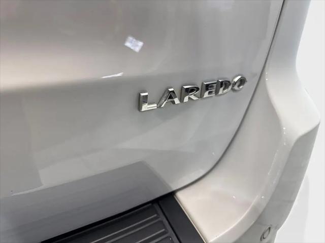 2022 Jeep Grand Cherokee Laredo E 4x4