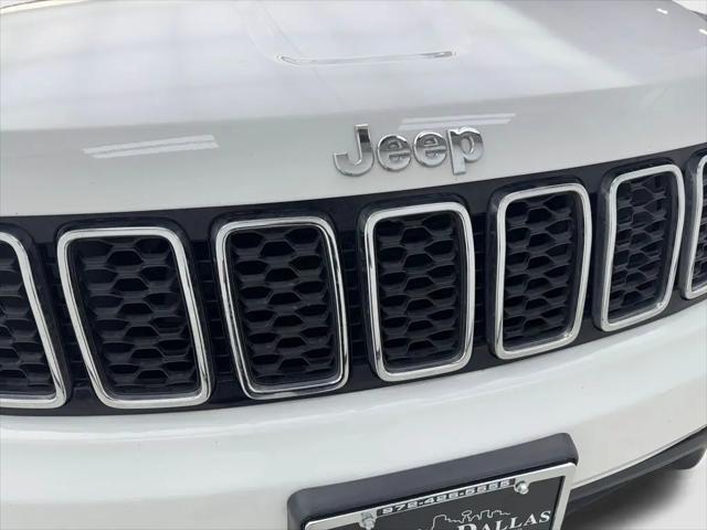 2022 Jeep Grand Cherokee Laredo E 4x4