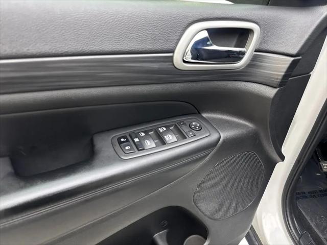 2022 Jeep Grand Cherokee Laredo E 4x4