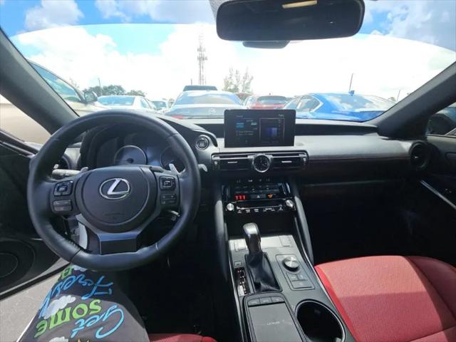 2025 Lexus IS 350 F SPORT Design