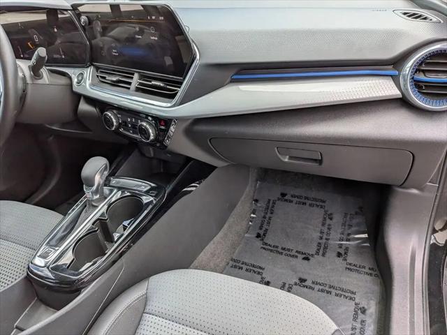 2025 Chevrolet Trax FWD LT