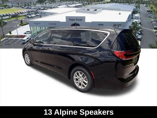 2027 Chrysler Pacifica Select