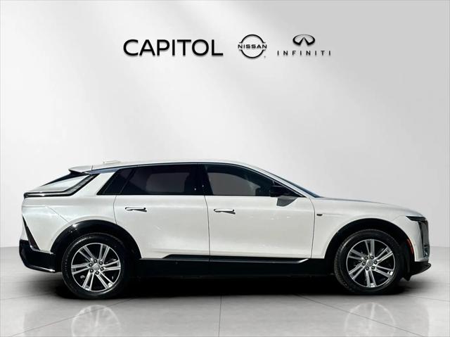 2024 Cadillac iQ Tech w/1SA