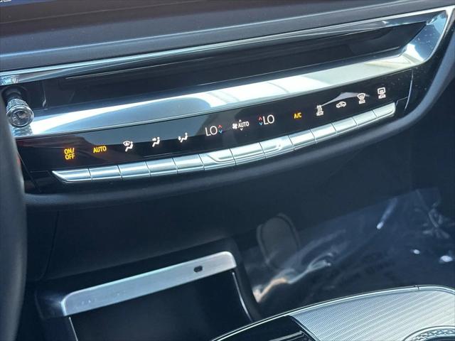 2024 Cadillac iQ Tech w/1SA