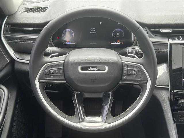 2023 Jeep Grand Cherokee Laredo 4x2