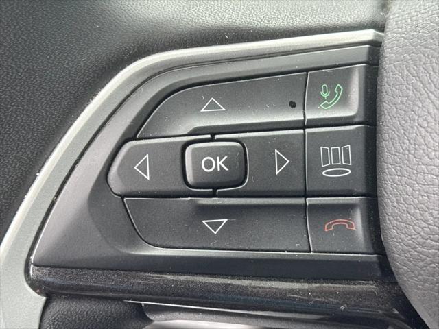 2023 Jeep Grand Cherokee Laredo 4x2