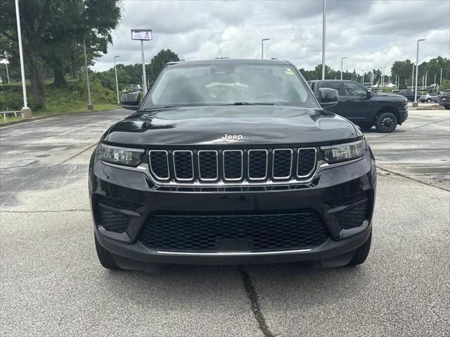 2023 Jeep Grand Cherokee Laredo 4x2