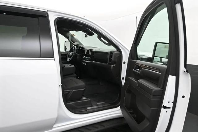 2025 GMC Sierra 2500HD 4WD Crew Cab Standard Bed SLE