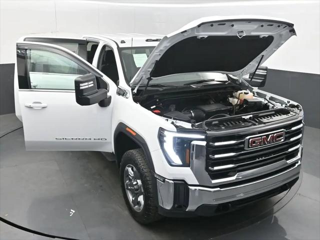 2025 GMC Sierra 2500HD 4WD Crew Cab Standard Bed SLE