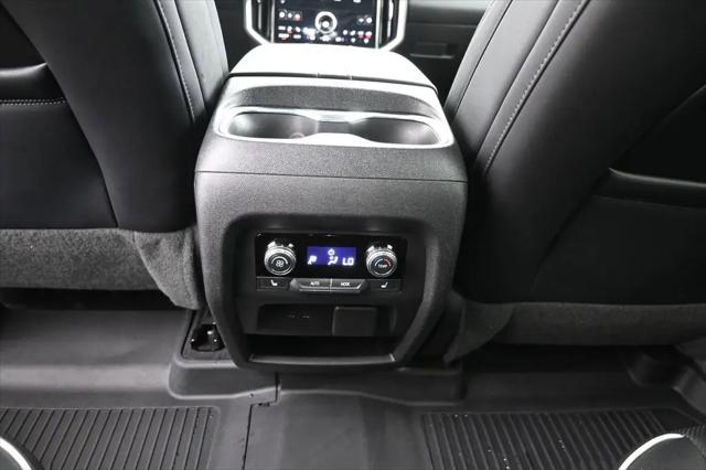 2024 GMC Acadia FWD Denali