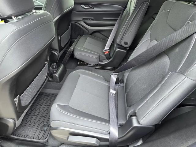 2026 Jeep Grand Cherokee L Altitude 4x2