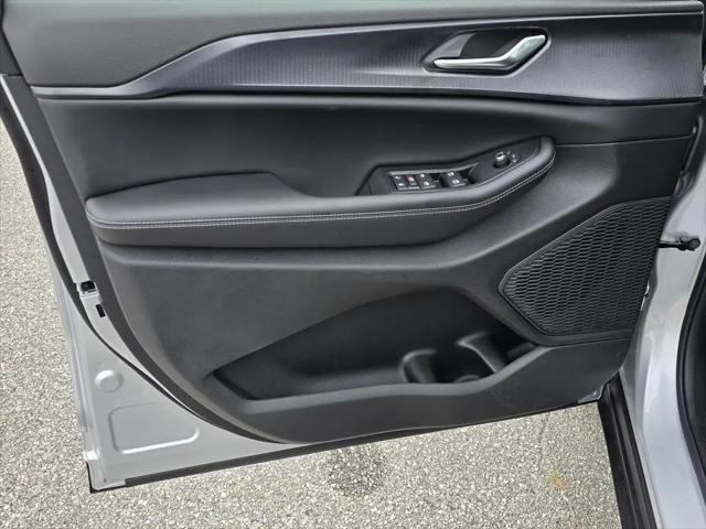 2026 Jeep Grand Cherokee L Altitude 4x2